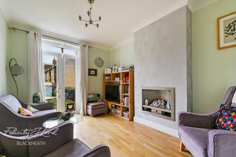 Wyndcliff Road, London