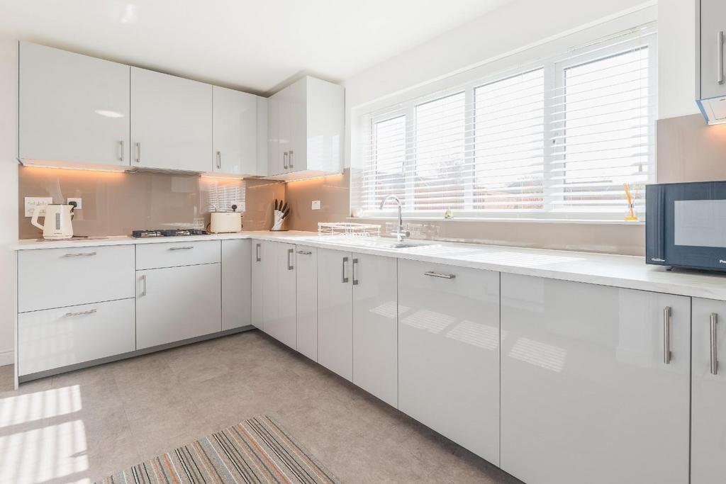 Kitchen-2.jpg