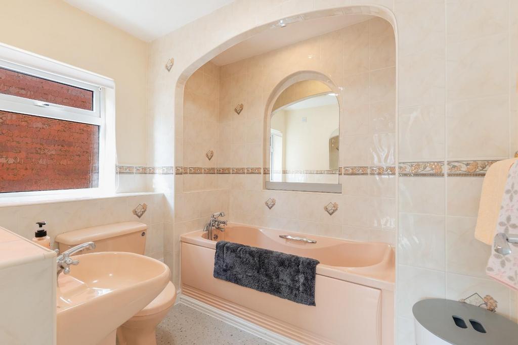Bathroom-1.jpg