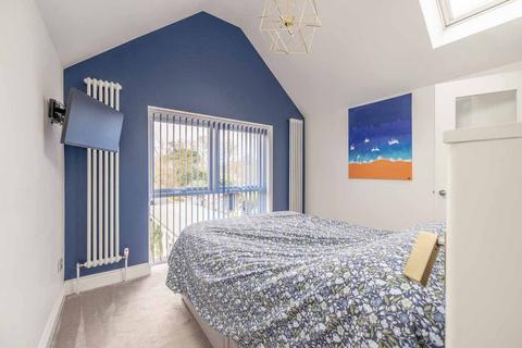 2 Broken Furlong, Eton, Windsor, SL4 6PD