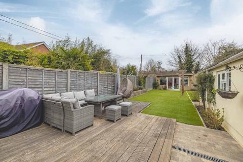 2 Broken Furlong, Eton, Windsor, SL4 6PD