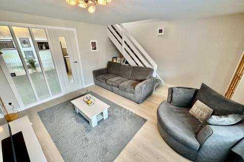 8 Denholm Way, Beith, KA15 1BN