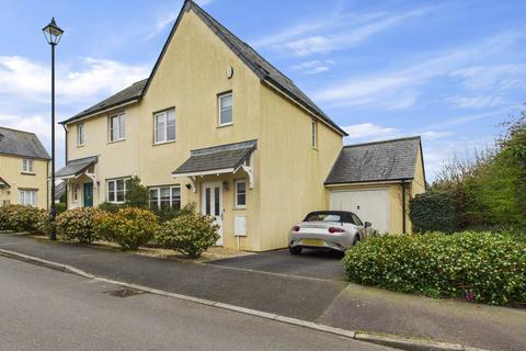 46 Boconnoc Avenue, Callington, PL17 7TW