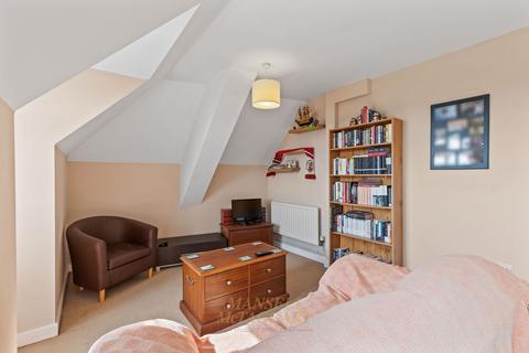 undefined, Lumley Road, Horley RH6