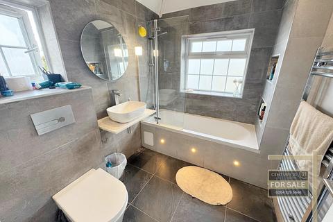 2 Sutton Way, Hounslow, TW5 0JA