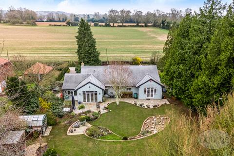3 bedroom bungalow for sale, Gascoigne Lane, Ropley, Alresford, Hampshire, SO24