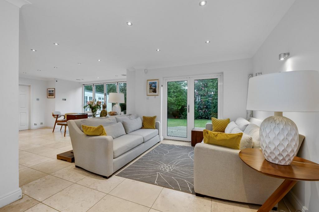 Dining/Family Room
