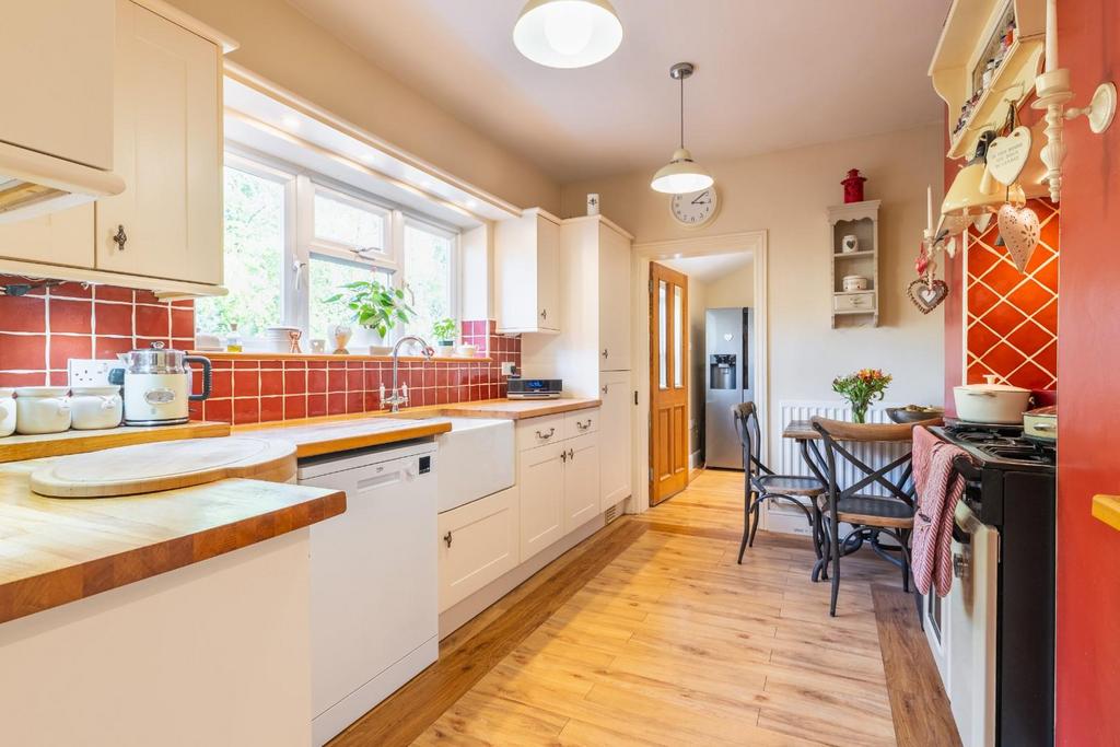 Kitchen-2.jpg