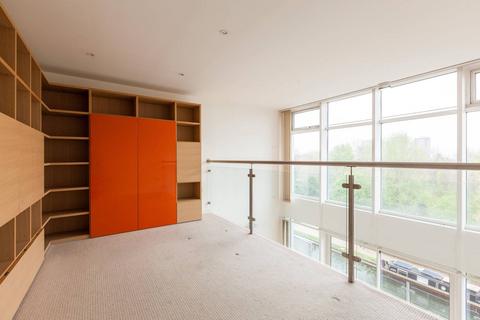 2 bedroom maisonette to rent, Palmers Road, Bethnal Green, London, E2