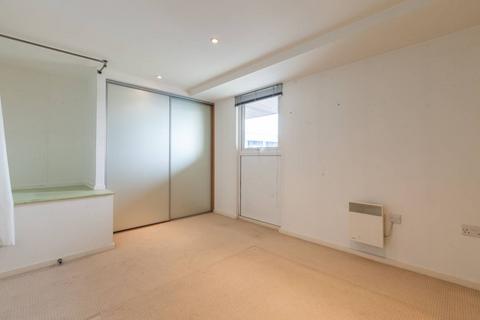 2 bedroom maisonette to rent, Palmers Road, Bethnal Green, London, E2