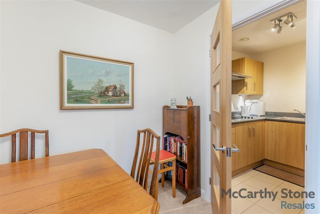8640849-interior07.jpg