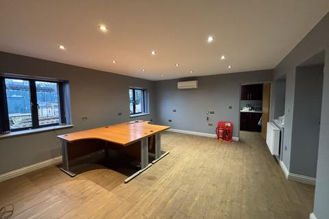Office to rent - Yarnold Lane, Bournheath B61