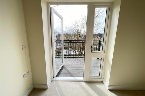 2 bedroom retirement property for sale, Hart Close, Salisbury SP2