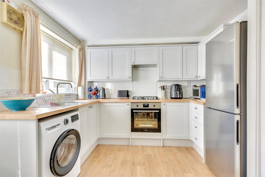 Kitchen 1.jpeg