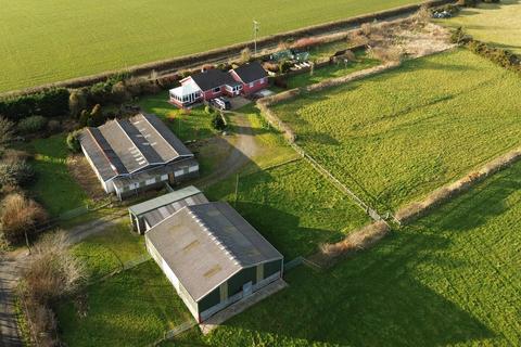undefined, Cwrtnewydd, Llanybydder, SA40