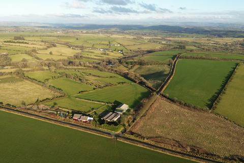 undefined, Cwrtnewydd, Llanybydder, SA40
