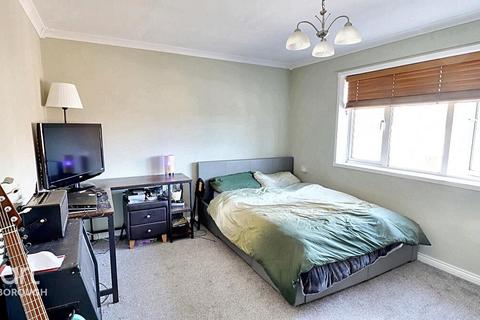 2 bedroom flat for sale, Paston Ridings, Peterborough