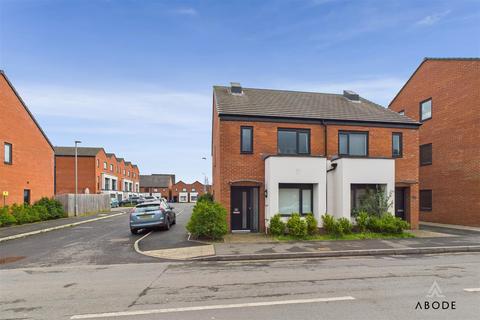 3 bedroom semi-detached house for sale, Victoria Crescent, Burton-On-Trent DE14