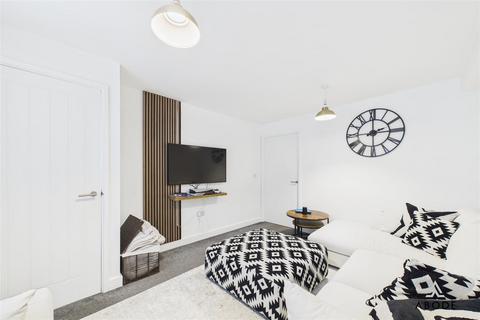 3 bedroom semi-detached house for sale, Victoria Crescent, Burton-On-Trent DE14
