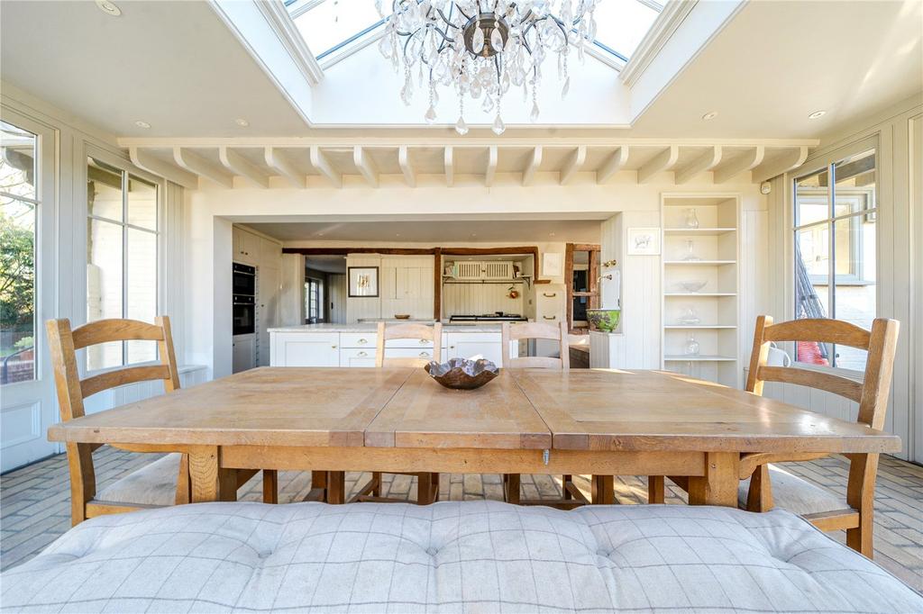 Kitchen/Breakfast Rm