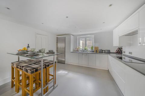 365 Hackney Road, London, E2 8PR