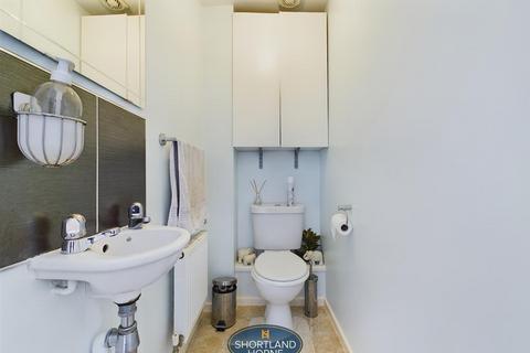 8 Blanchfort Close, Coventry, CV4 9GX