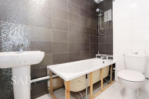 62 Frensham Close, Southall, UB1 2YQ