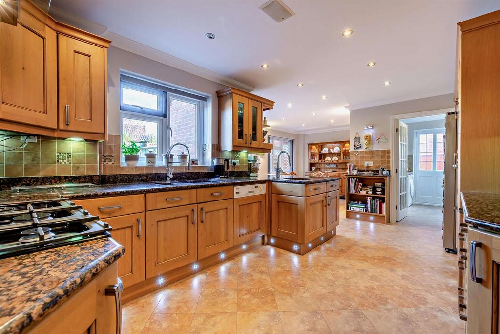 8641090-interior24-800.jpg
