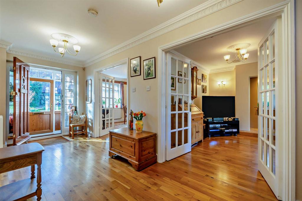 8641090-interior18-800.jpg