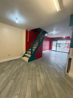 Shop to rent, Large Shop Newland Avenue Hull