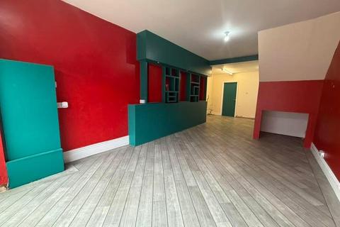 Shop to rent, Large Shop Newland Avenue Hull