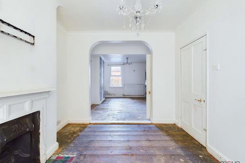 113 Tredworth Road, Gloucester, GL1 4QU