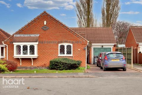 3 bedroom detached bungalow for sale, Lindum Close, Leicester