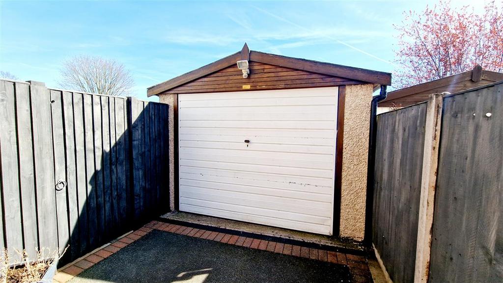 Detached Garage