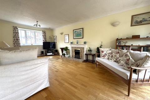 4 bedroom detached house for sale, Pippin Close, Newent GL18