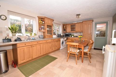 2 Eager Way, Exminster, Exeter, EX6 8TJ