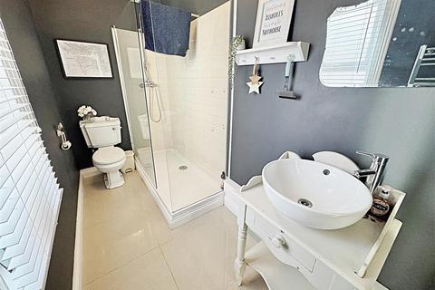 10 Abbey Park Road, Grimsby, DN32 0HR