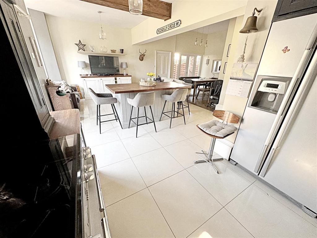 Kitchen/living room