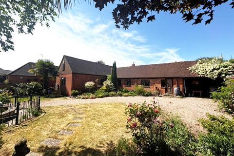 undefined, Mill Bank, Fladbury, Pershore
