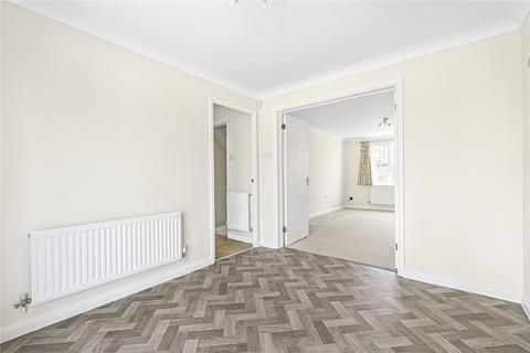 4 bedroom detached house to rent, St. Christophers Drive, Oundle, Peterborough, Northamptonshire, PE8