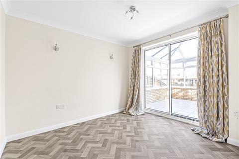 4 bedroom detached house to rent, St. Christophers Drive, Oundle, Peterborough, Northamptonshire, PE8
