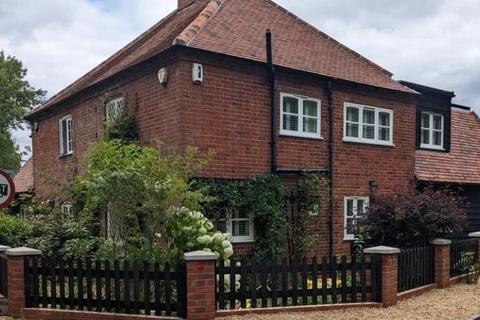 undefined, White Waltham,  Berkshire,  SL6