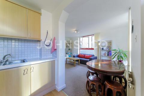 2 bedroom apartment to rent, Cape Yard, E1W