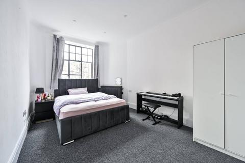 Clive Court, Little Venice, London, W9