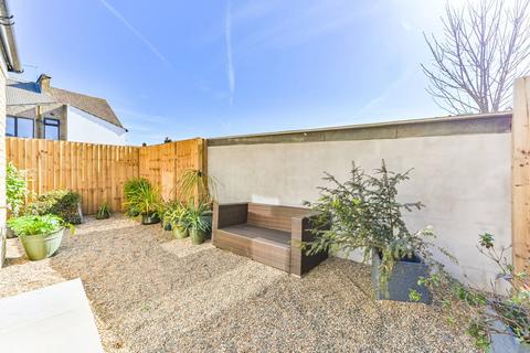 58a Apsley Road, London, SE25 4XT