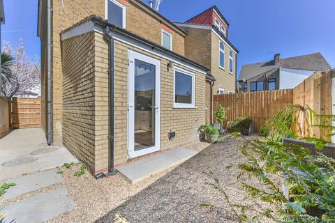 58a Apsley Road, London, SE25 4XT
