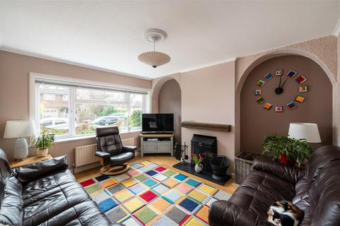 53 Balcombe Gardens, Horley, RH6 9BY