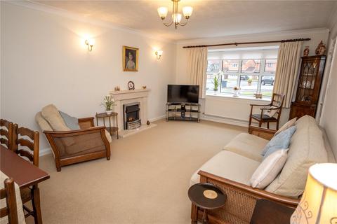 2 bedroom bungalow for sale, Oldhouse Farm Close, Hall Green, Birmingham, B28