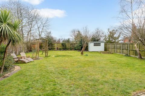 20 Goddards Close, Little Berkhamsted, Hertford, SG13 8NA