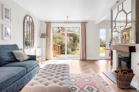20 Goddards Close, Little Berkhamsted, Hertford, SG13 8NA